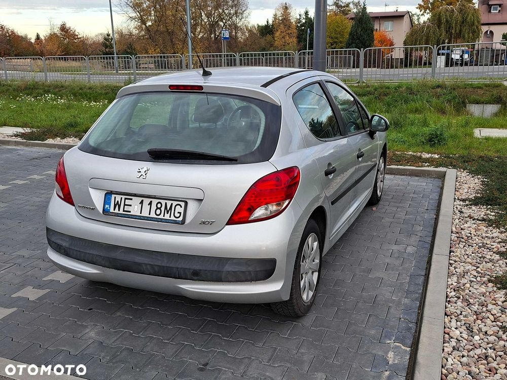 Peugeot 207 - 3