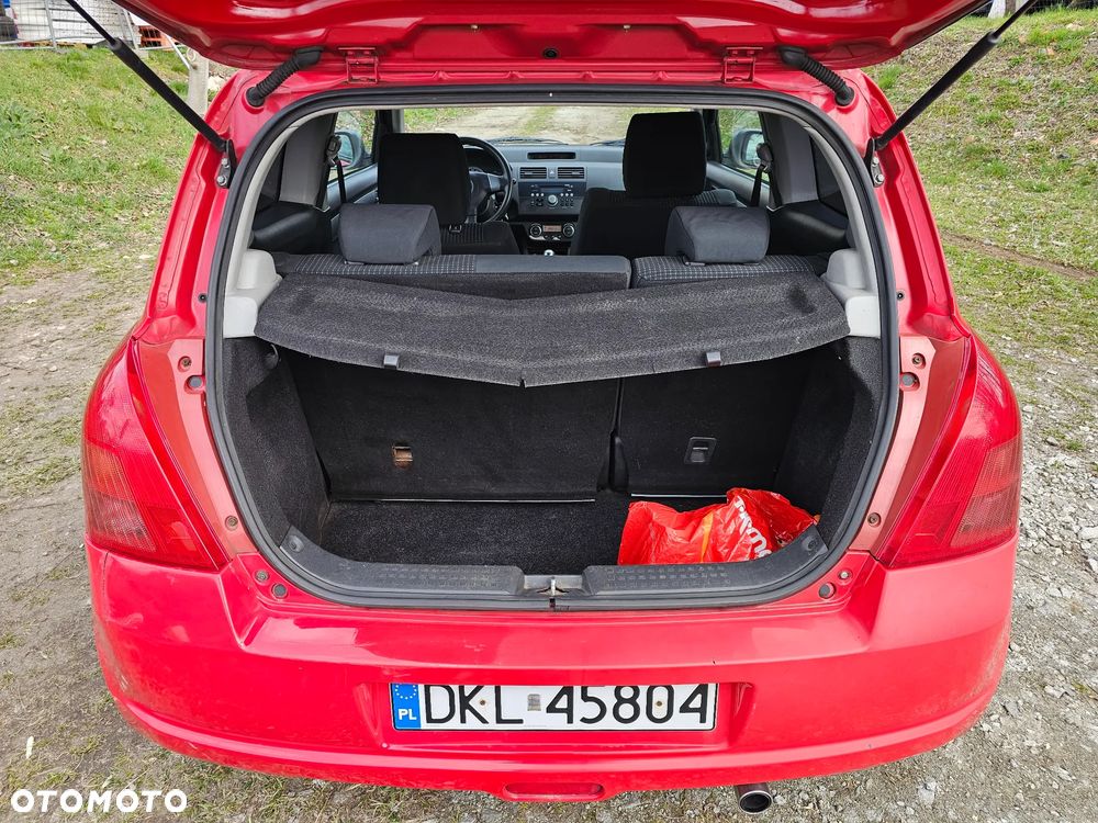 Suzuki Swift 1.3 DDiS 16v GLX - 12