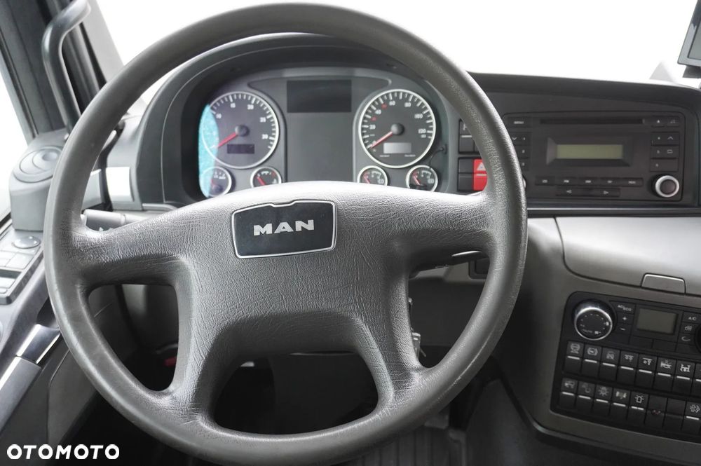 MAN TGS 35.360 E6 8×2 / HDS Fassi F235A.2.22 / pilot_255790 - 16