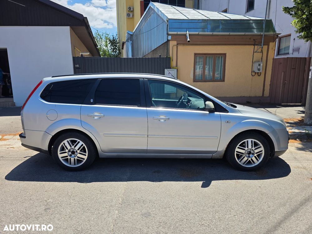 Ford Focus 1.6 TDCI DPF Ghia - 1