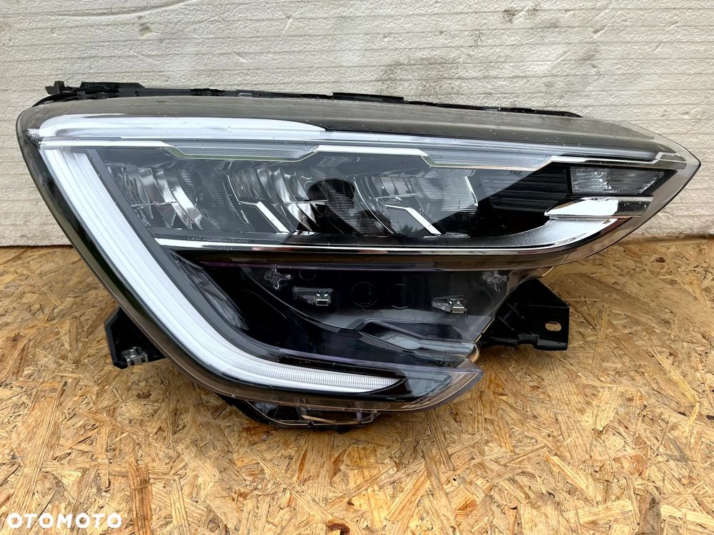RENAULT ARKANA LAMPA PRAWY PRZÓD PRAWA PRZEDNIA FULL LED EUROPA 260102483R