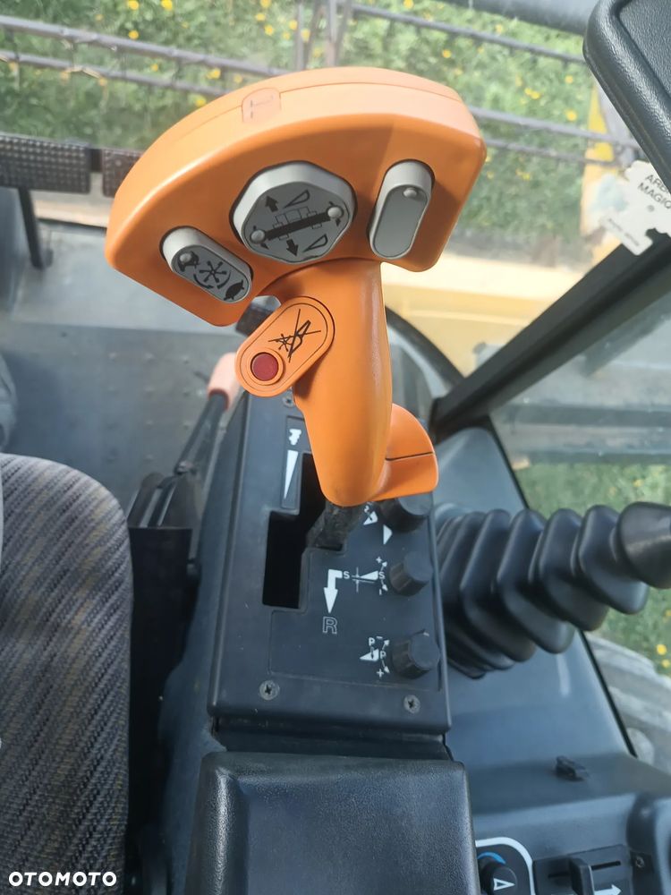 New Holland TX 65 Plus - 7