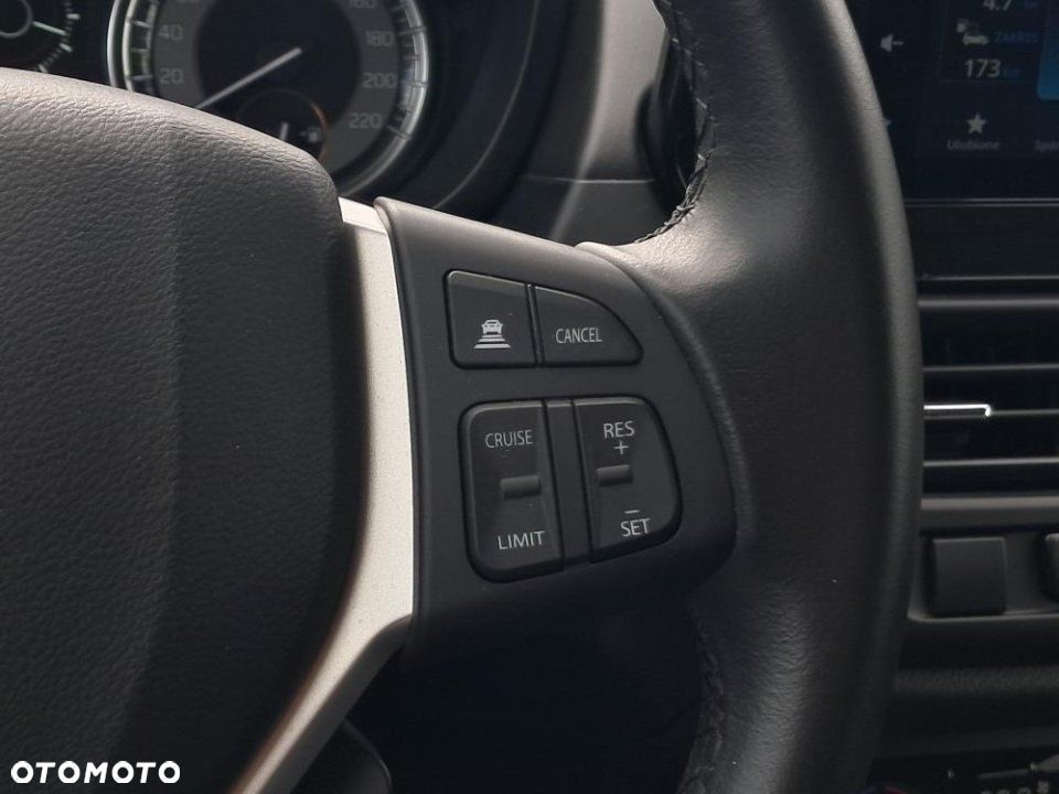Suzuki S-Cross - 25