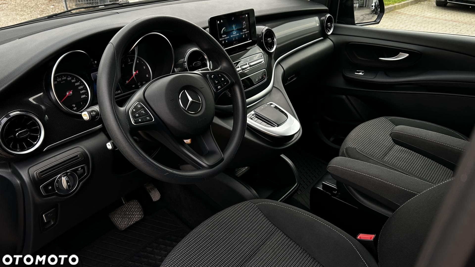 Mercedes-Benz Klasa V - 9