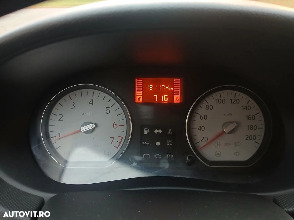 Dacia Sandero ver-1-2-16v-75-laureate - 8