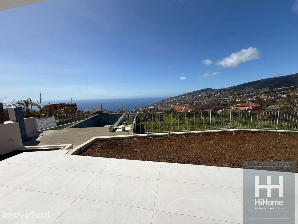 Moradia T2+1 na Calheta com piscina e vista mar - Grande imagem: 5/23