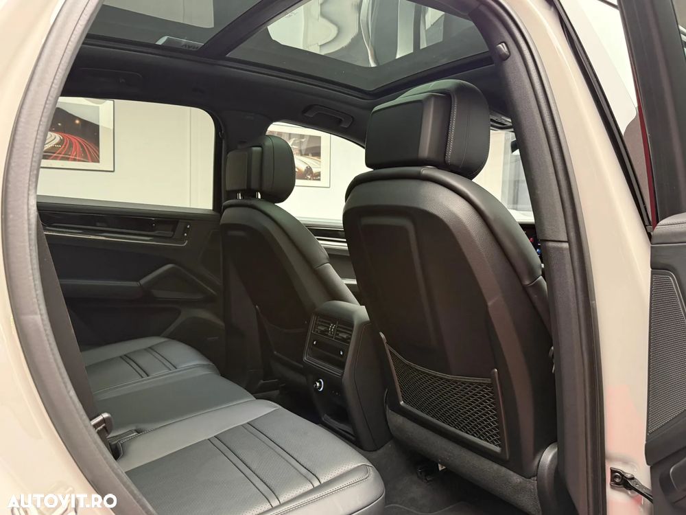 Porsche Cayenne E-Hybrid - 11