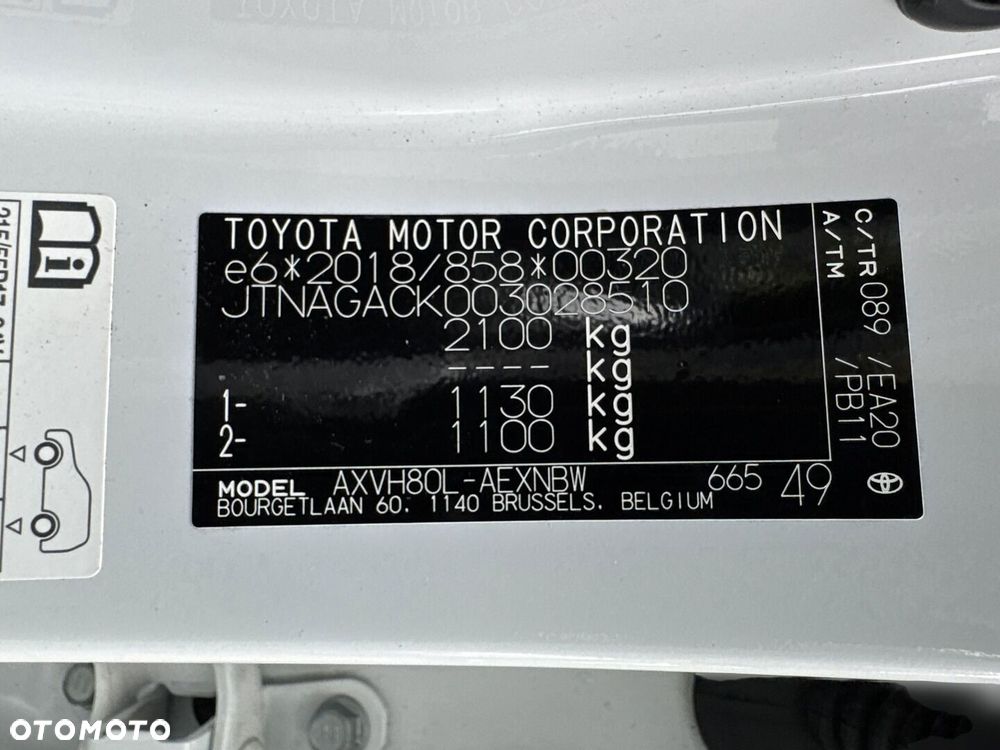 Toyota Camry - 31