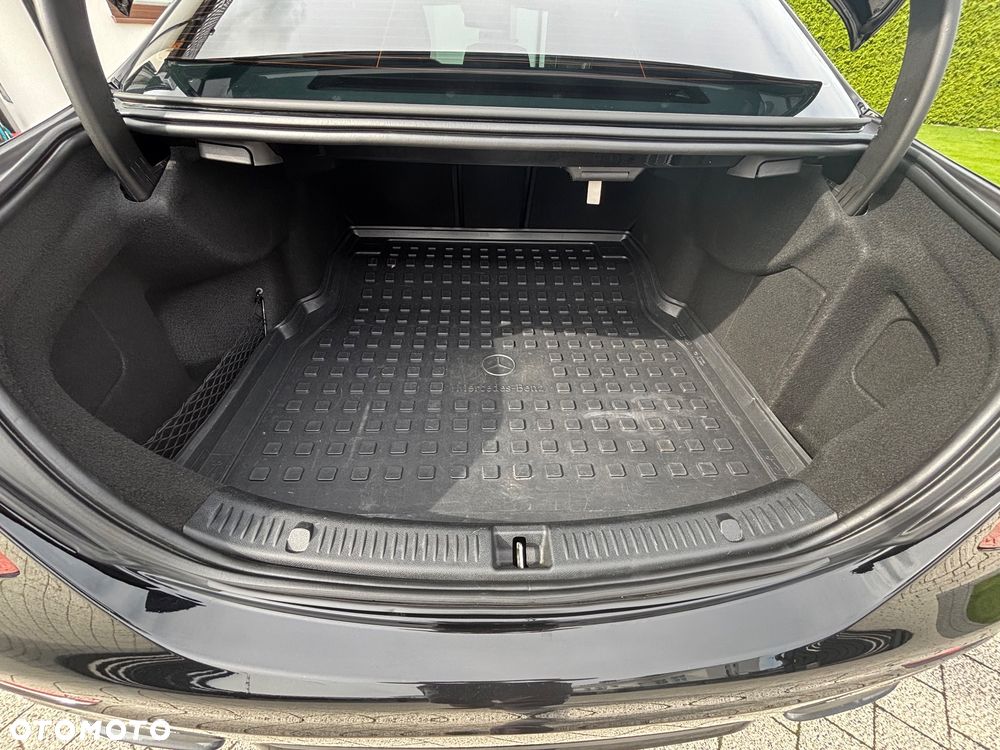 Mercedes-Benz Klasa E 220 d 4-Matic 9G-TRONIC - 20