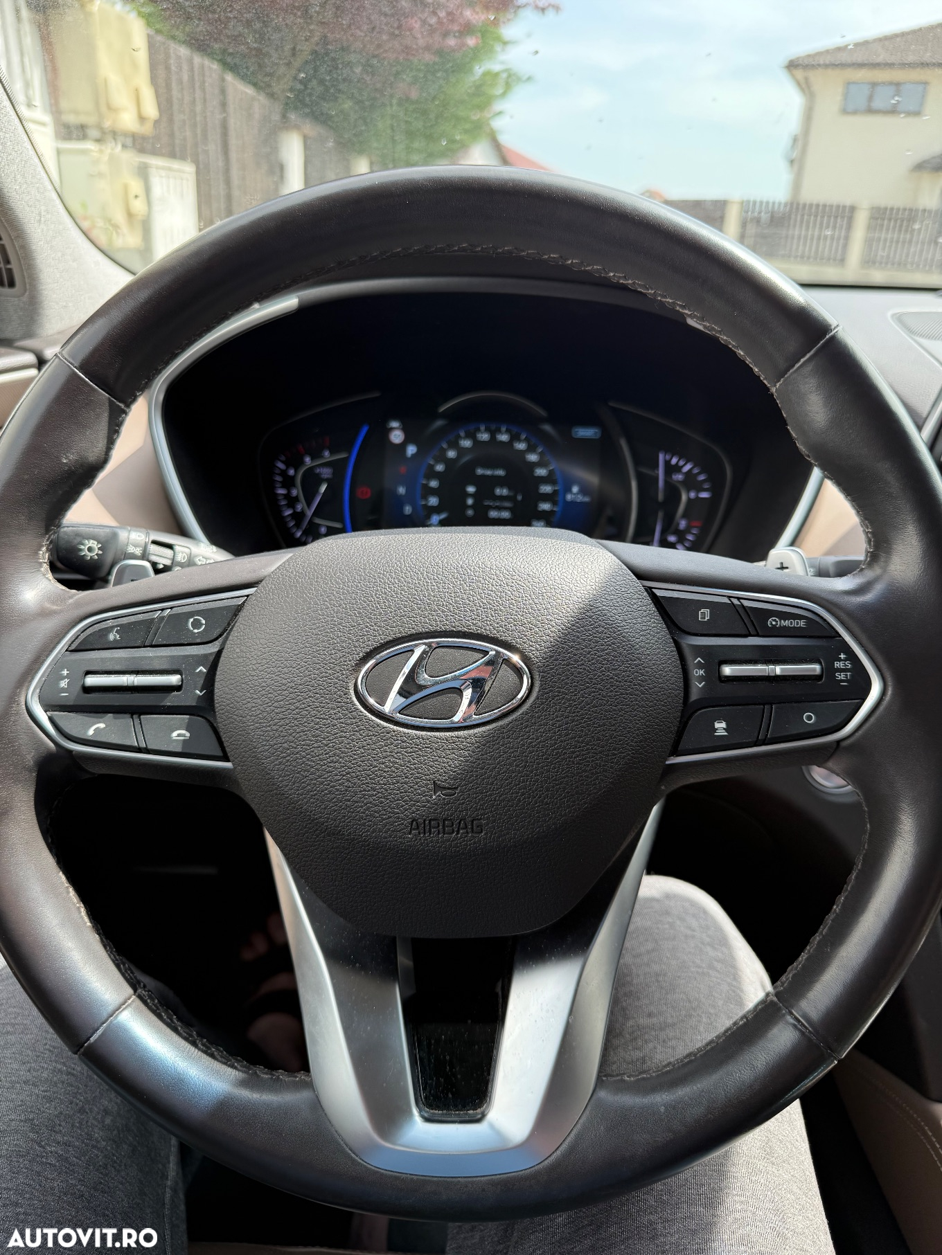 Hyundai Santa Fe 2.2 CRDi 4WD 8AT Luxury - 10