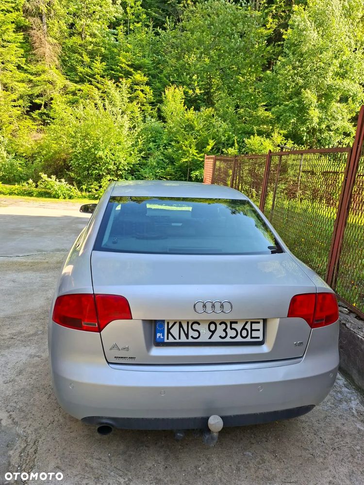 Audi A4 Limousine - 3