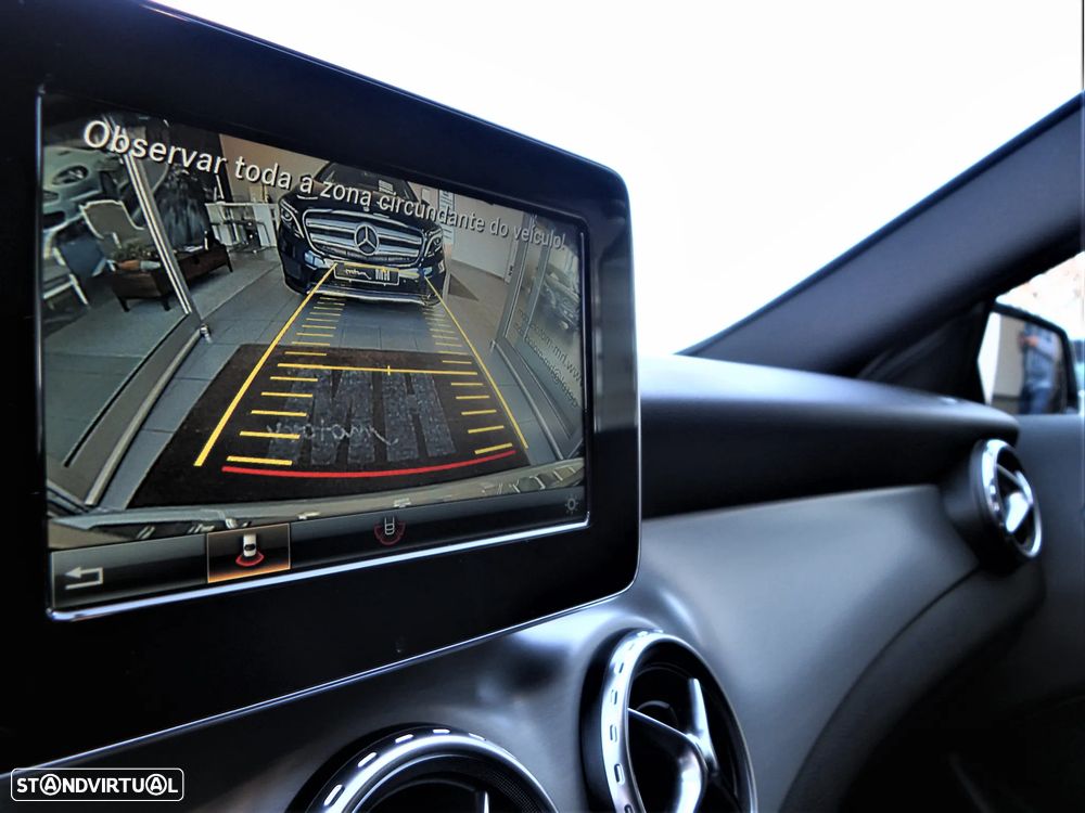 Mercedes-Benz GLA 180 d AMG Line - 15