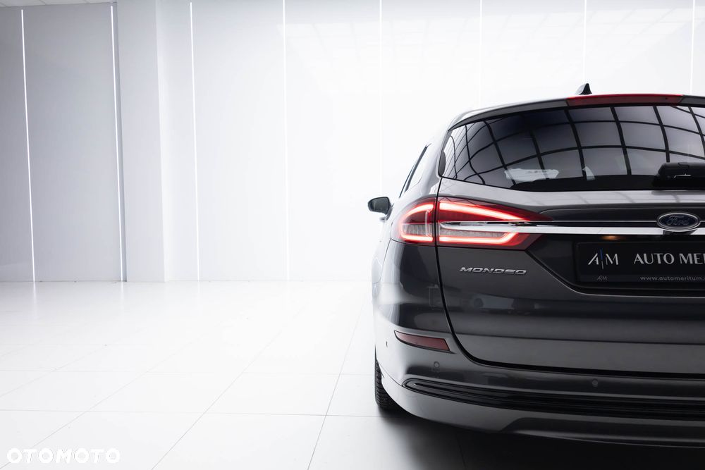 Ford Mondeo 2.0 Hybrid Titanium - 14