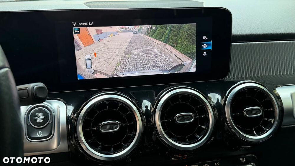 Mercedes-Benz GLB - 31