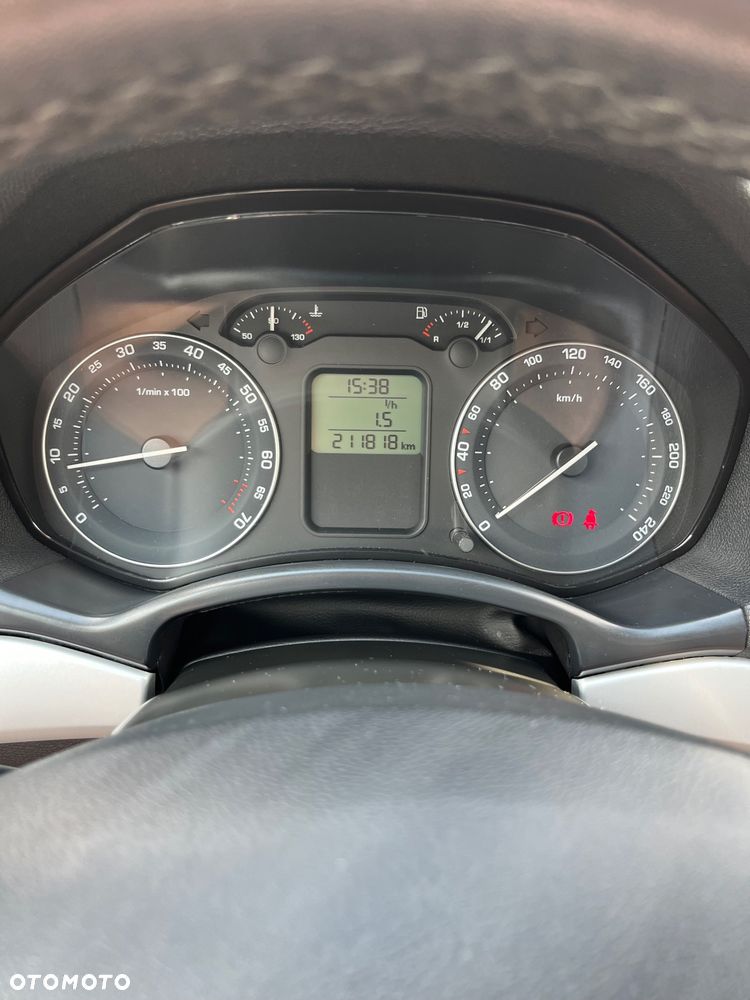 Skoda Octavia 1.6 FSI Classic - 9