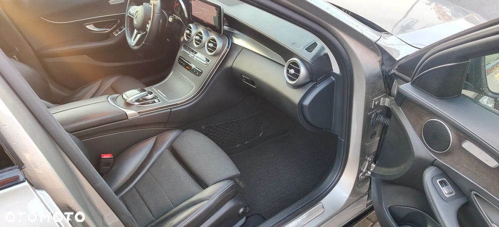 Mercedes-Benz Klasa C 220 d 9G-TRONIC - 14