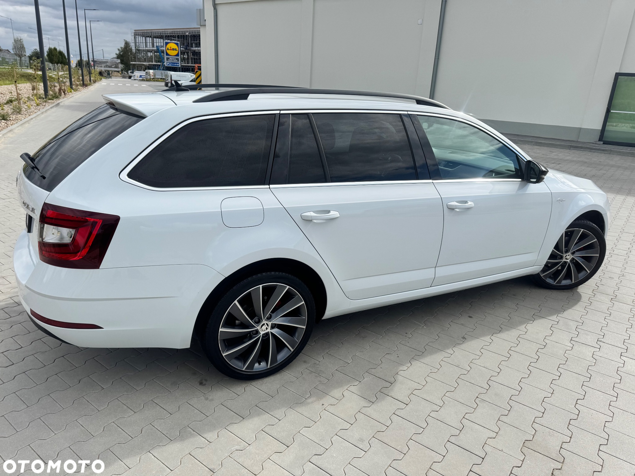 Skoda Octavia 2.0 TDI L&K - 26
