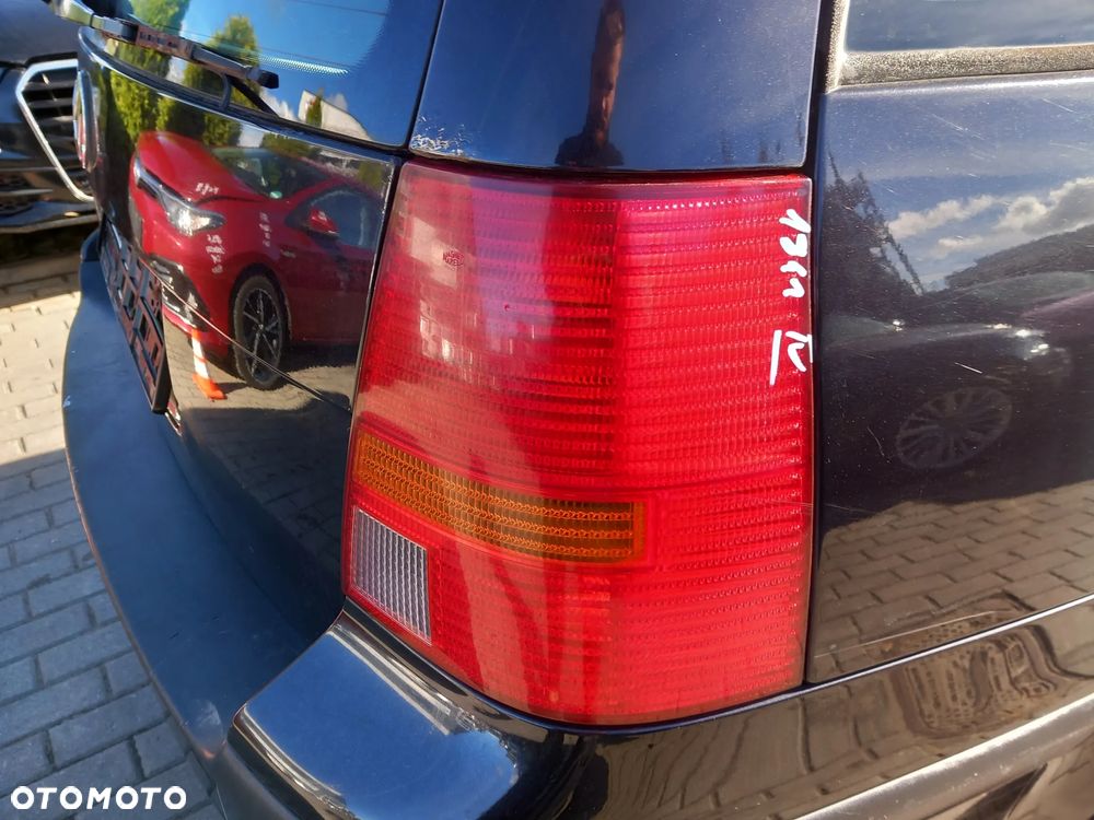 VW GOLF IV LAMPA PRAWA TYLNA PRAWY TYŁ W BŁOTNIK - 2