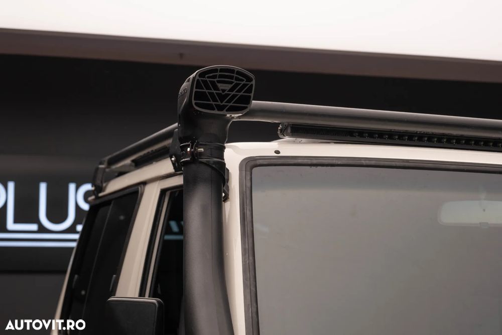 Toyota Land Cruiser - 4