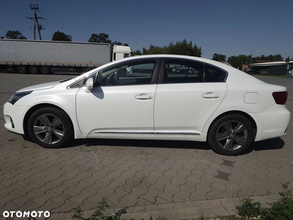 Toyota Avensis 1.8 Premium - 5