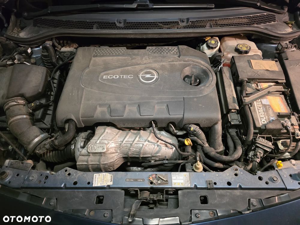 Opel Astra 2.0 CDTI Sport S&S - 11