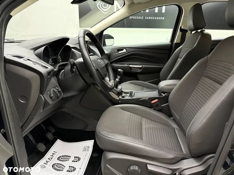 Ford Kuga 2.0 TDCi 2x4 Business Edition - 24