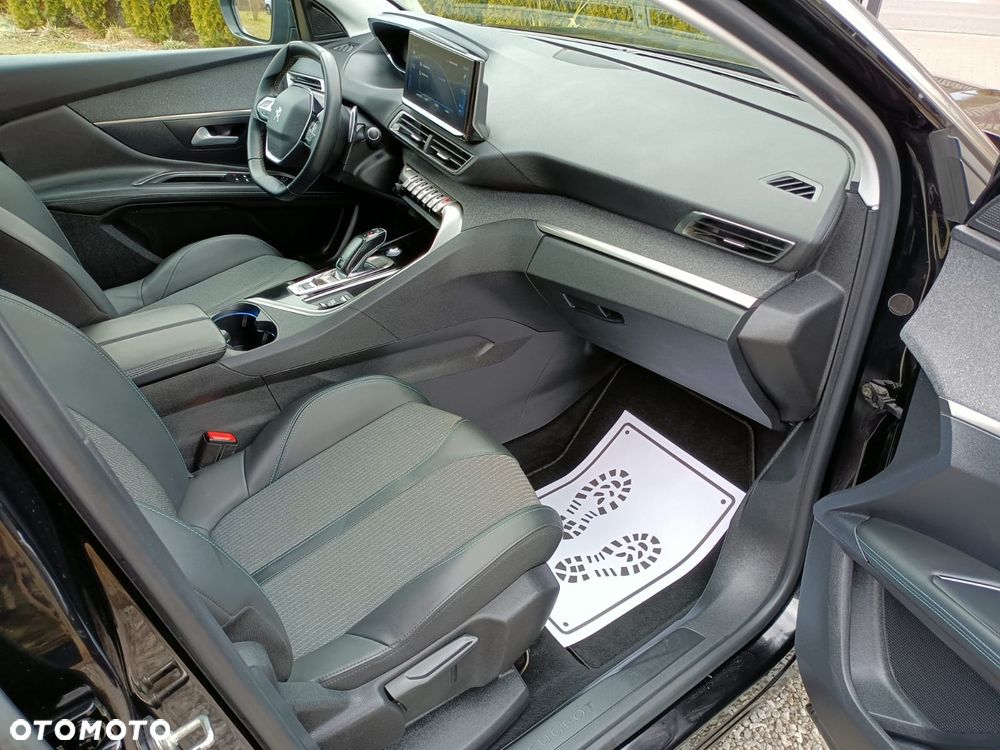 Peugeot 3008 PureTech 130 Stop & Start GPF EAT8 Allure Pack - 19