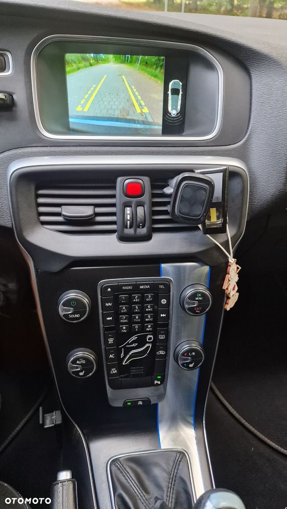 Volvo V40 - 16