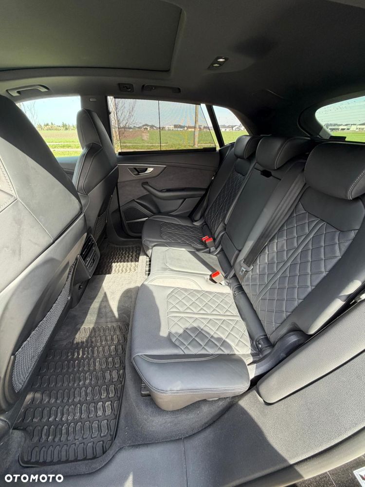 Audi Q8 - 9