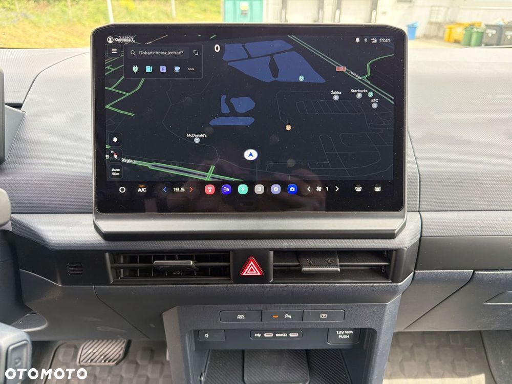 Kia PV5 - 12