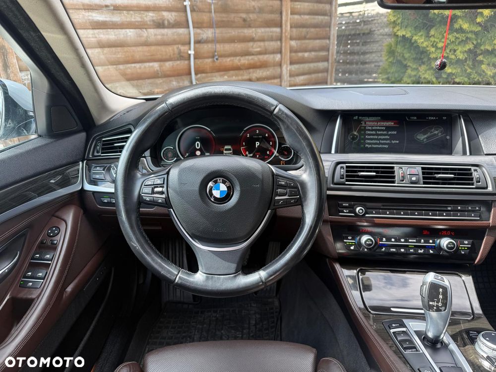 BMW Seria 5 535d xDrive Sport-Aut Luxury Line - 23