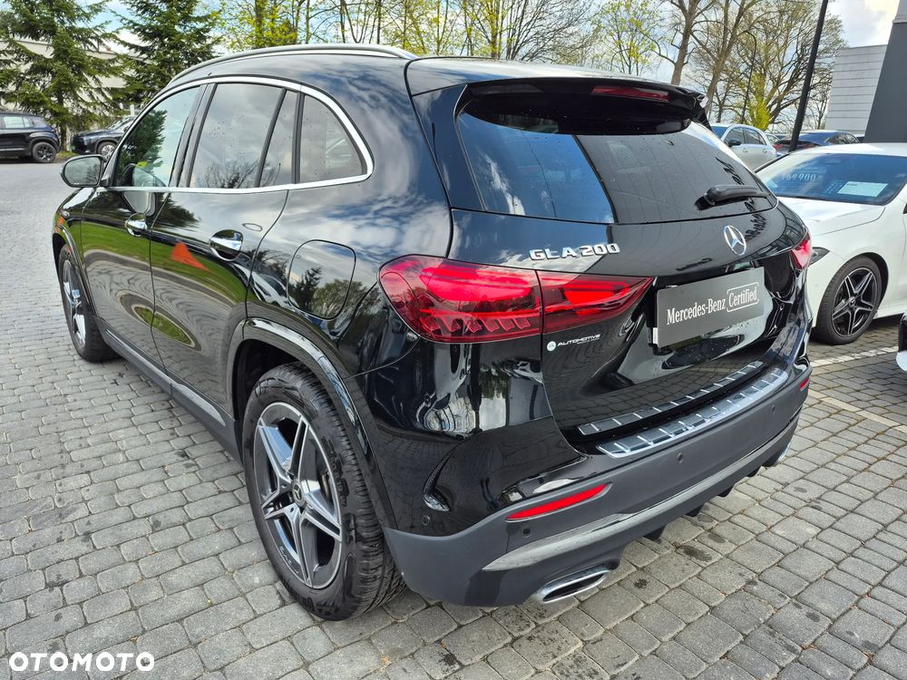 Mercedes-Benz GLA 200 AMG Line - 10