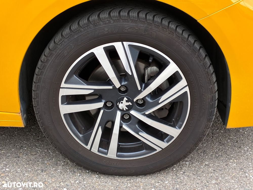 Peugeot 208 1.2 L PureTech STT EAT8 Allure Pack - 12