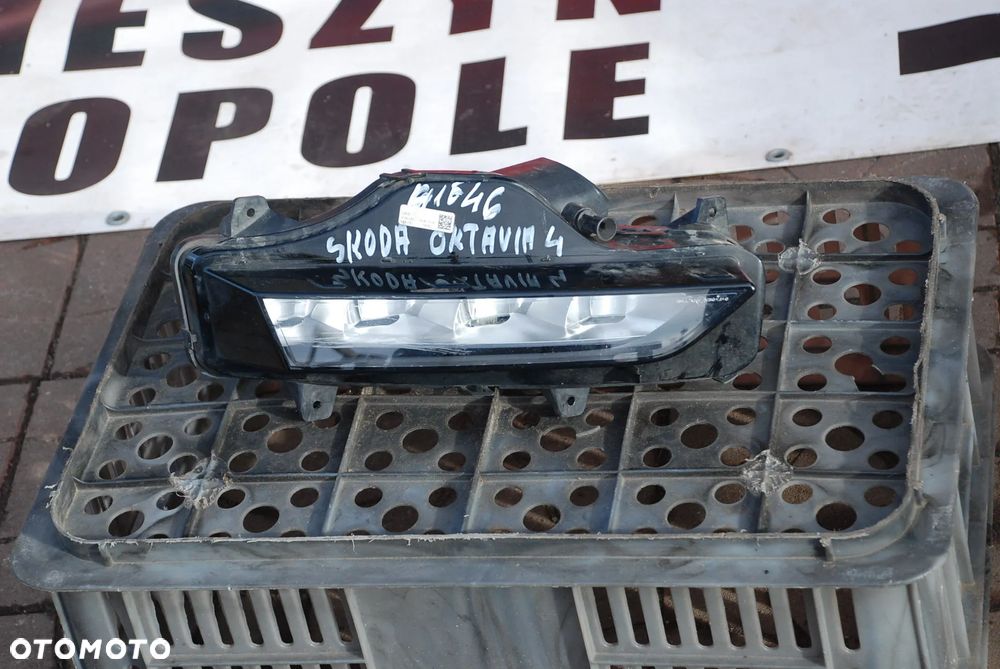 skoda oktavia 4 halogen WYSYŁKA - 2