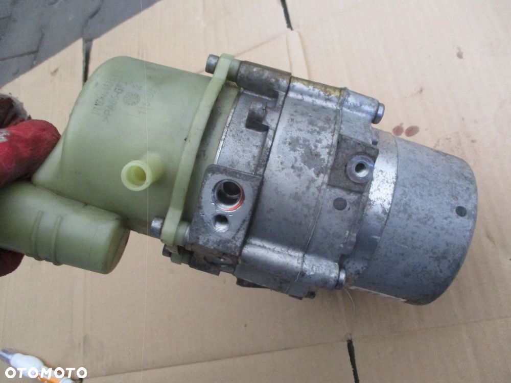 DACIA DUSTER SANDERO II POMPA WSPOMAGANIA 491107326R