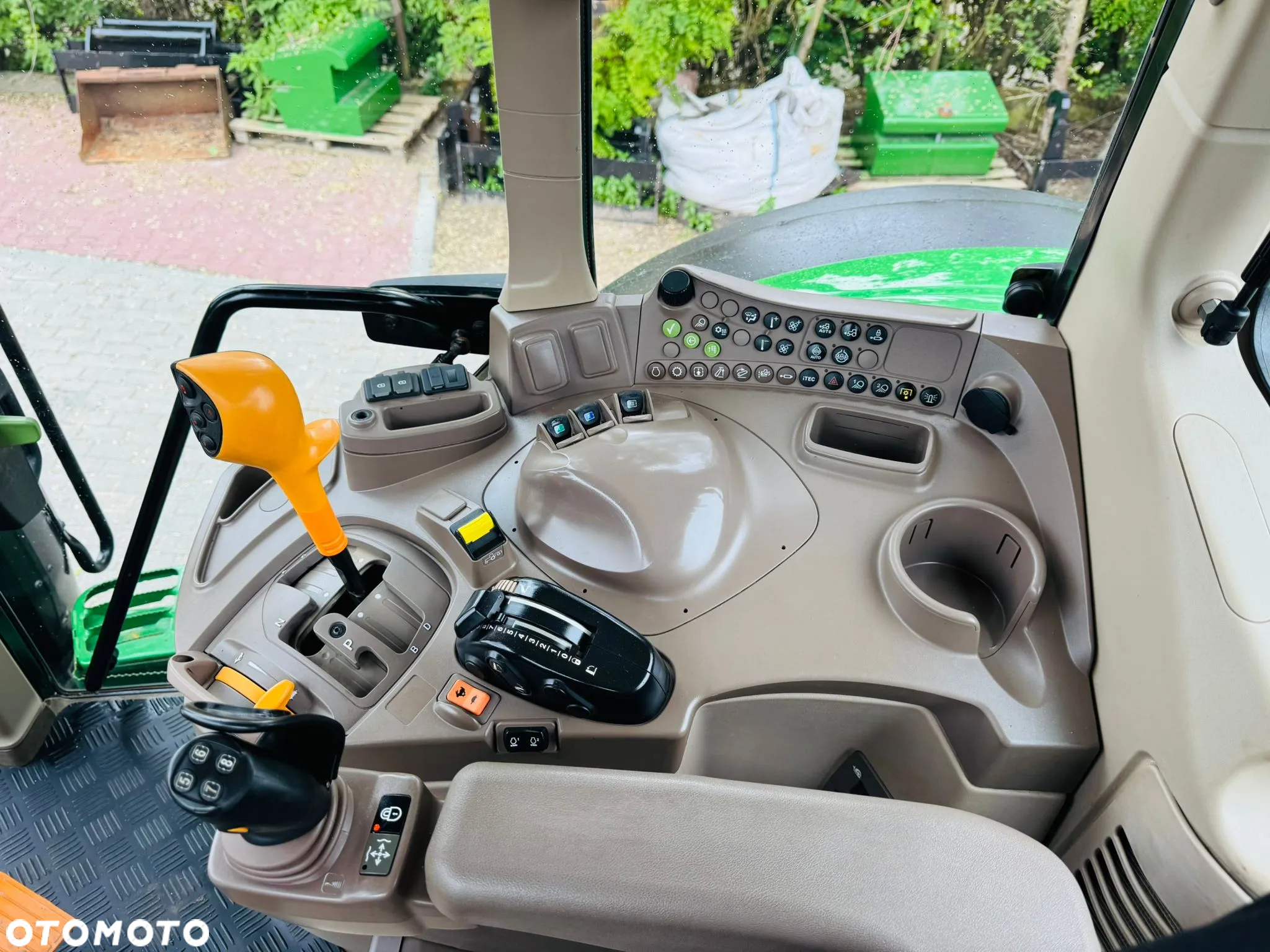 John Deere 6175M - 19