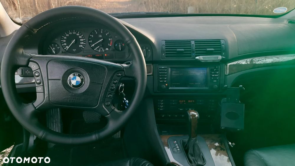 BMW Seria 5 - 26
