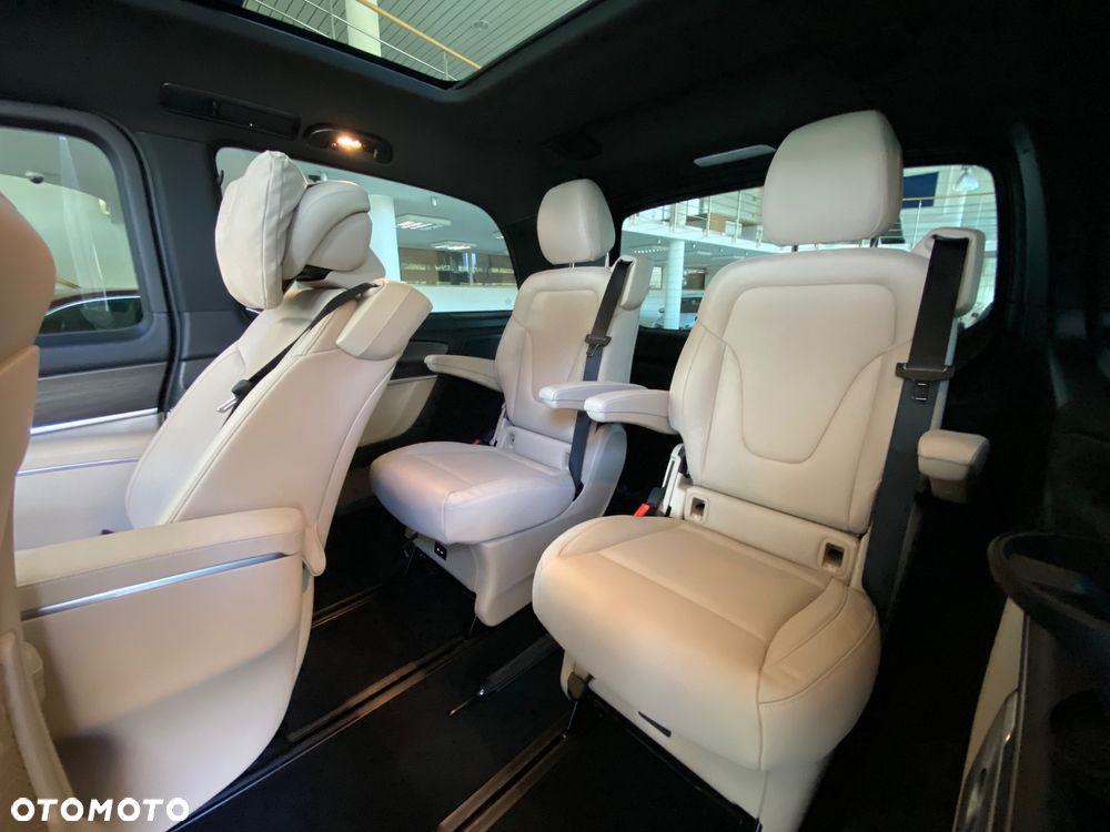 Mercedes-Benz Klasa V - 39