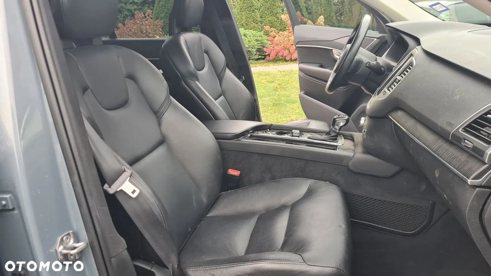 Volvo XC 90 - 16