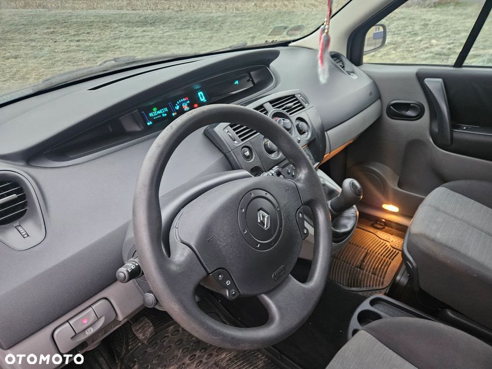 Renault Scenic 1.6 16V EXpression - 29