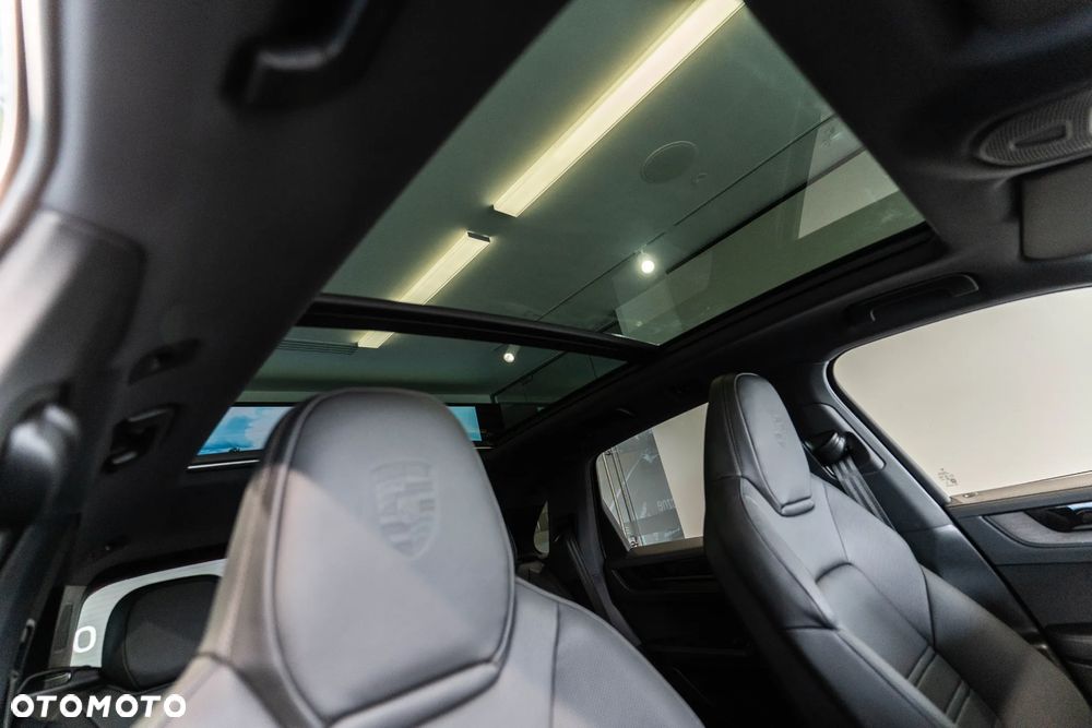 Porsche Cayenne E-Hybrid PHEV Black Edition - 32