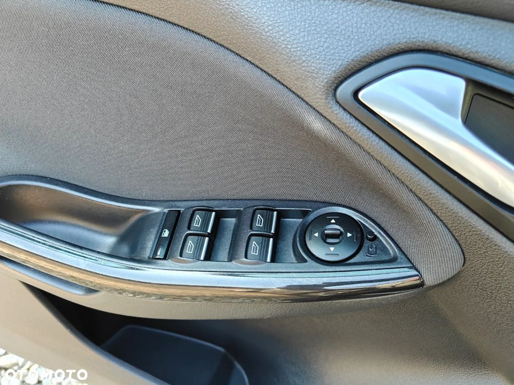 Ford Focus 1.0 EcoBoost Titanium - 19