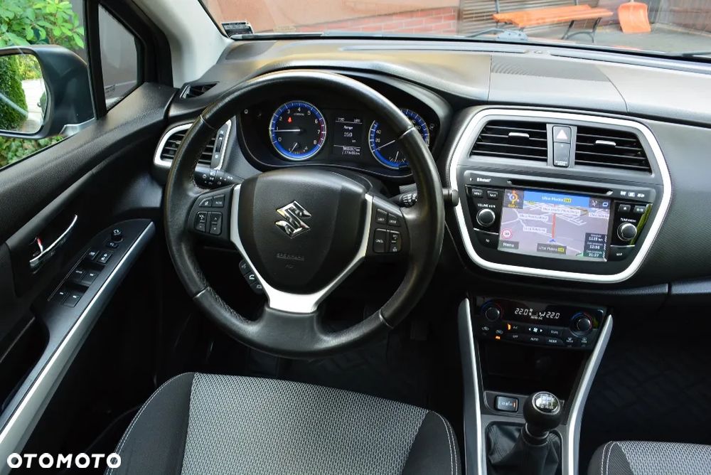Suzuki SX4 S-Cross 1.6 Premium - 24