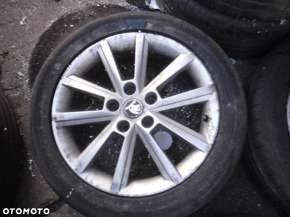 Skoda Octavia Superb Passat Audi A4 A6 VW Seat  alufelgi 17 5X112 - 4