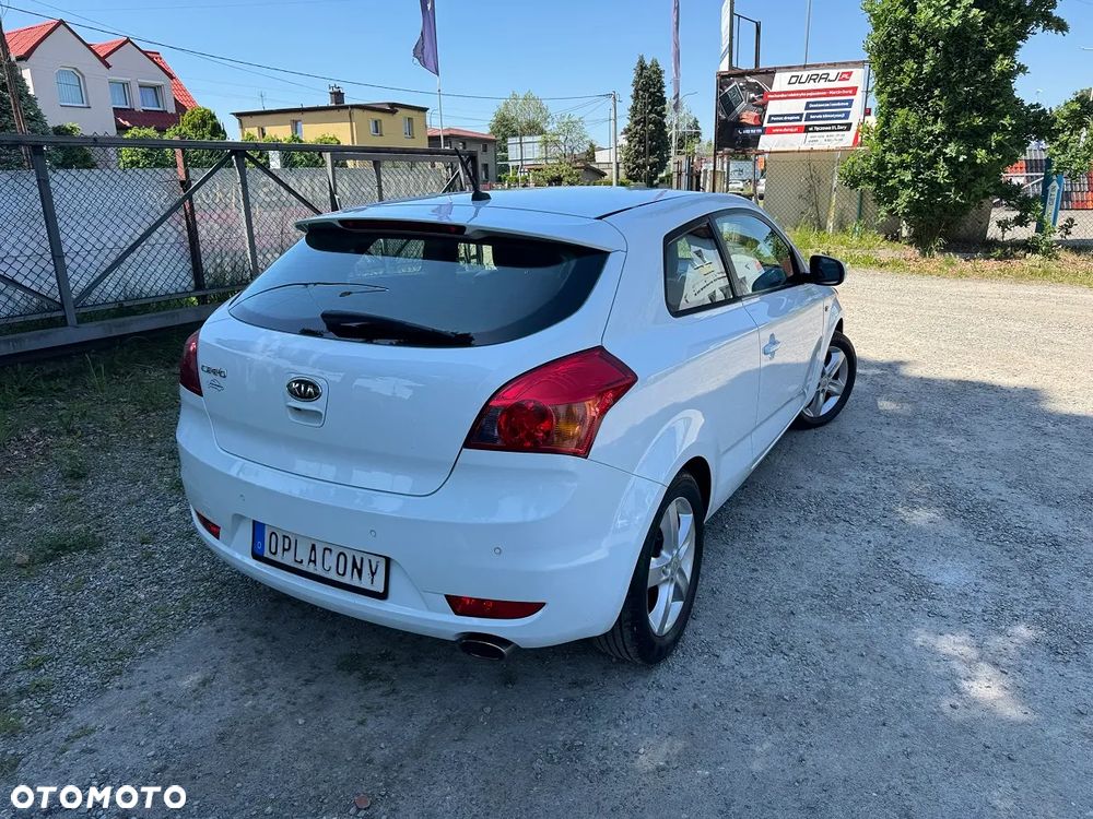 Kia ProCeed - 10