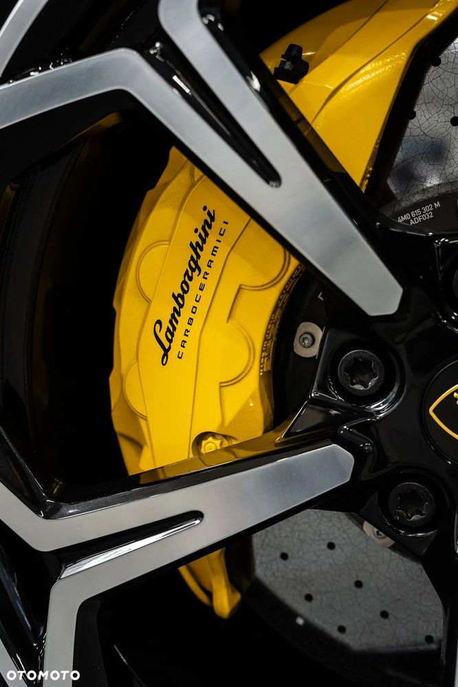 Lamborghini Urus - 14