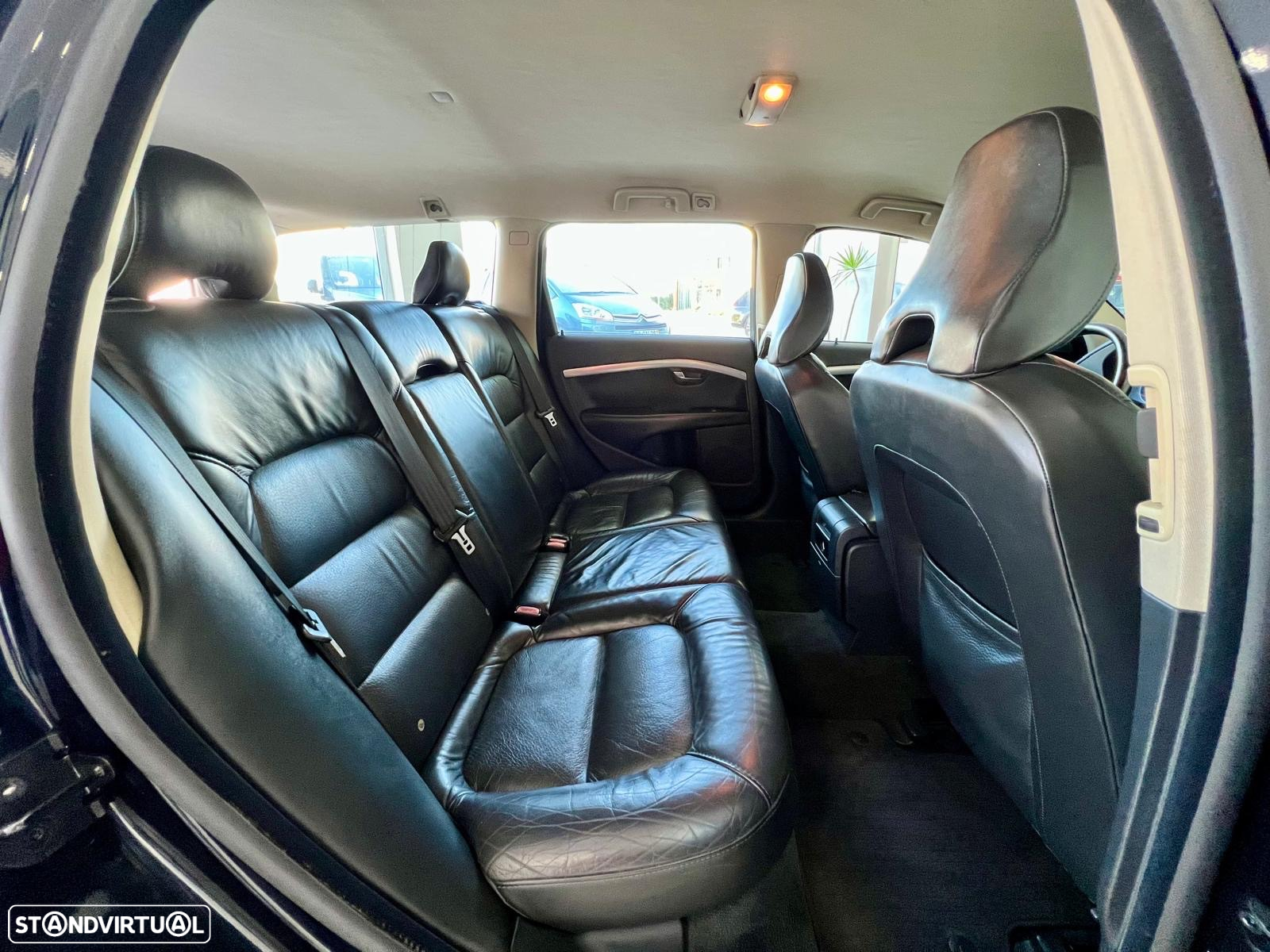 Volvo V70 2.4 D5 Summum - 8