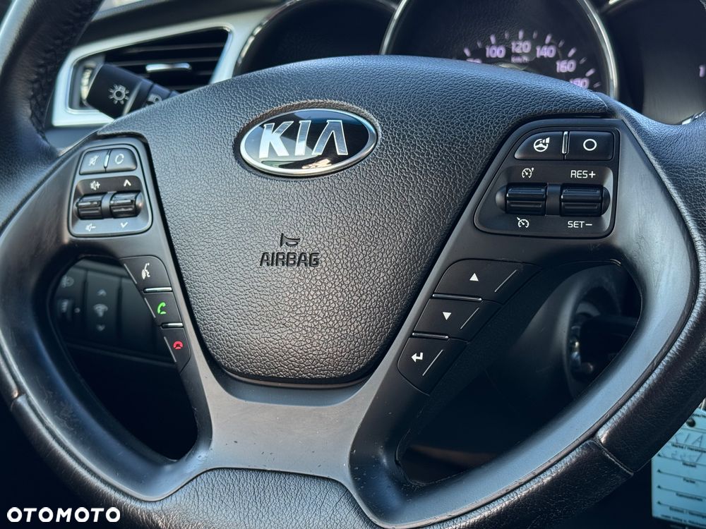 Kia Ceed - 31