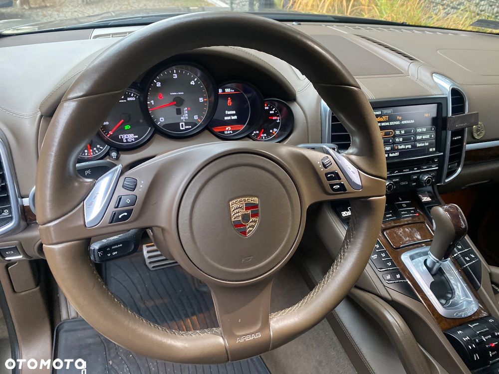 Porsche Cayenne - 27