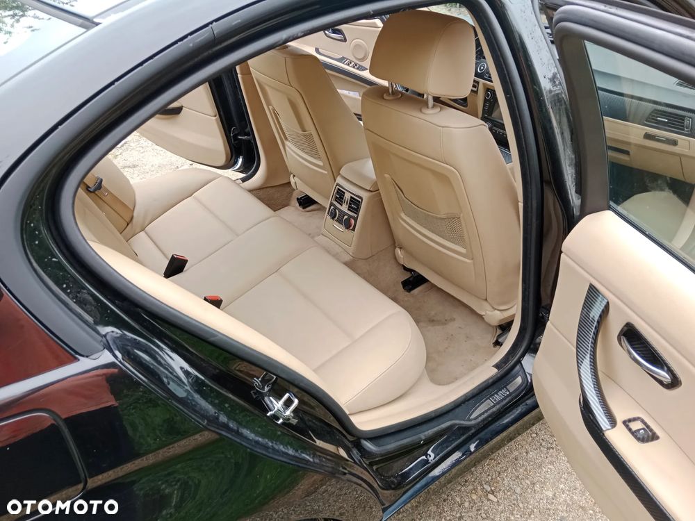 BMW Seria 3 325i - 7